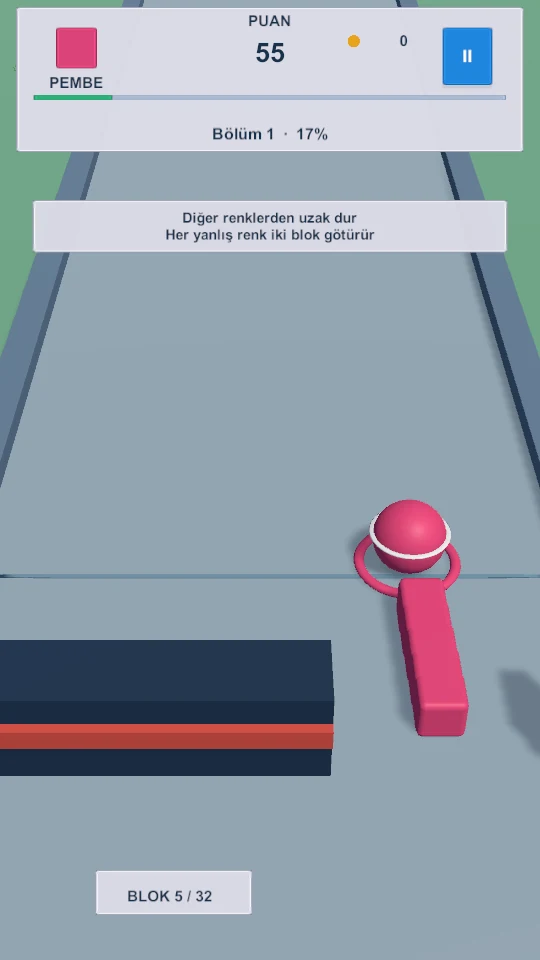 Color Stack Rush: a colorful obstacle course and the player’s stack of blocks